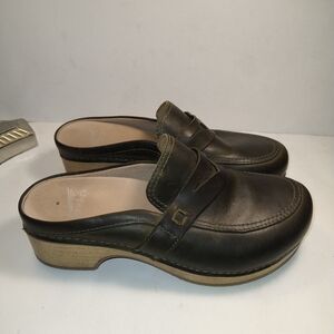 Dansko Bel Oiled Penny Green Mules Clogs Shoes Women’s sz 6.5(37).